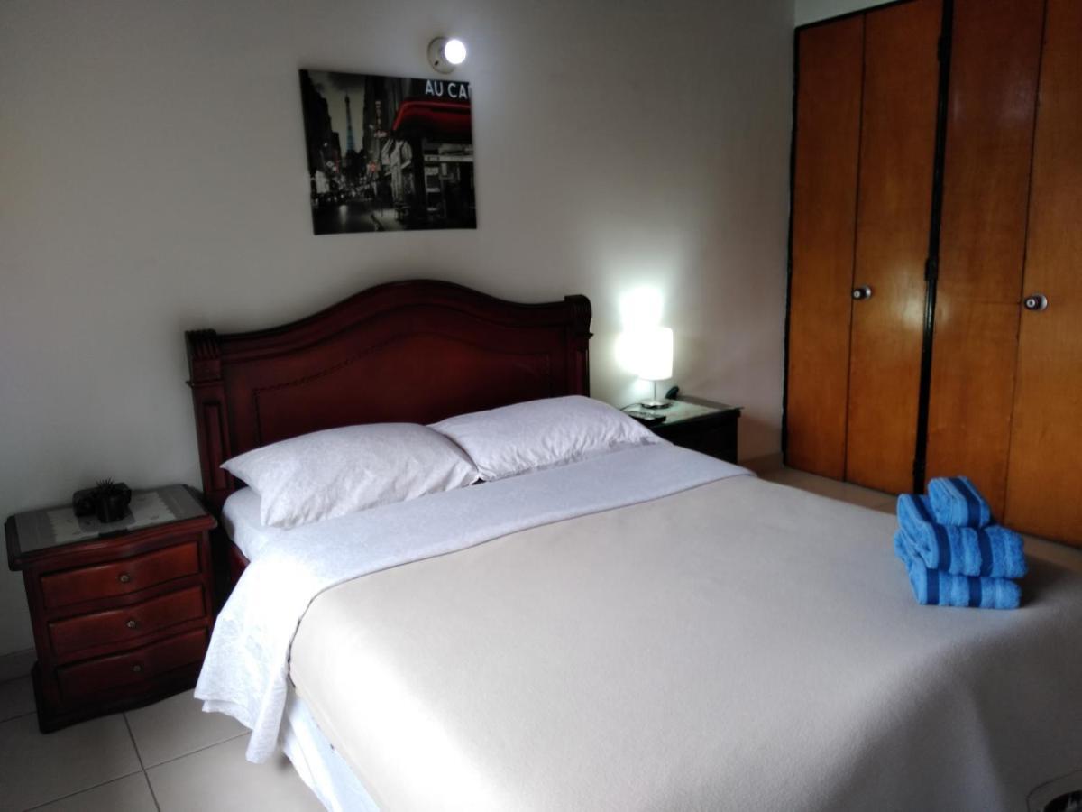Hostal Norma101 โบโกตา ภายนอก รูปภาพ